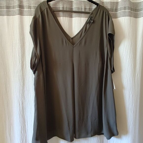 Halogen 3X sleeveless blouse Grey NWT - Picture 2 of 3